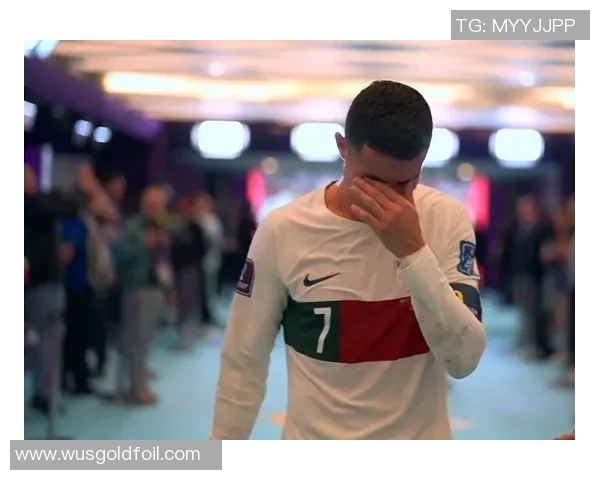 足球明星孩子泪洒赛场瞬间引发网友热议感动无数人心